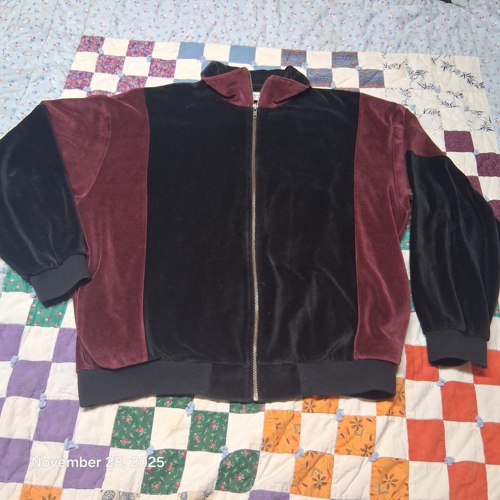 Norm Thompson‎ Velour Track Style Jacket Size Large Maroon Black Full Zip